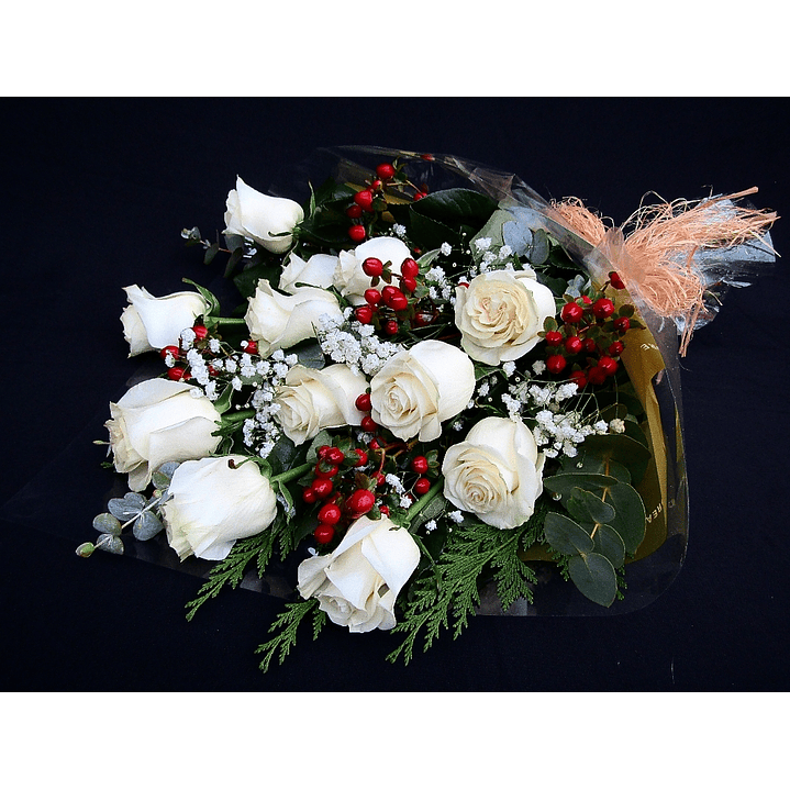 Bianca ramo de rosas e hipéricos  1