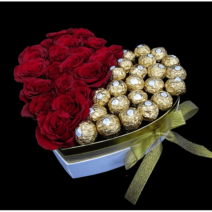 Corazón dúo de rosas y bombones  1