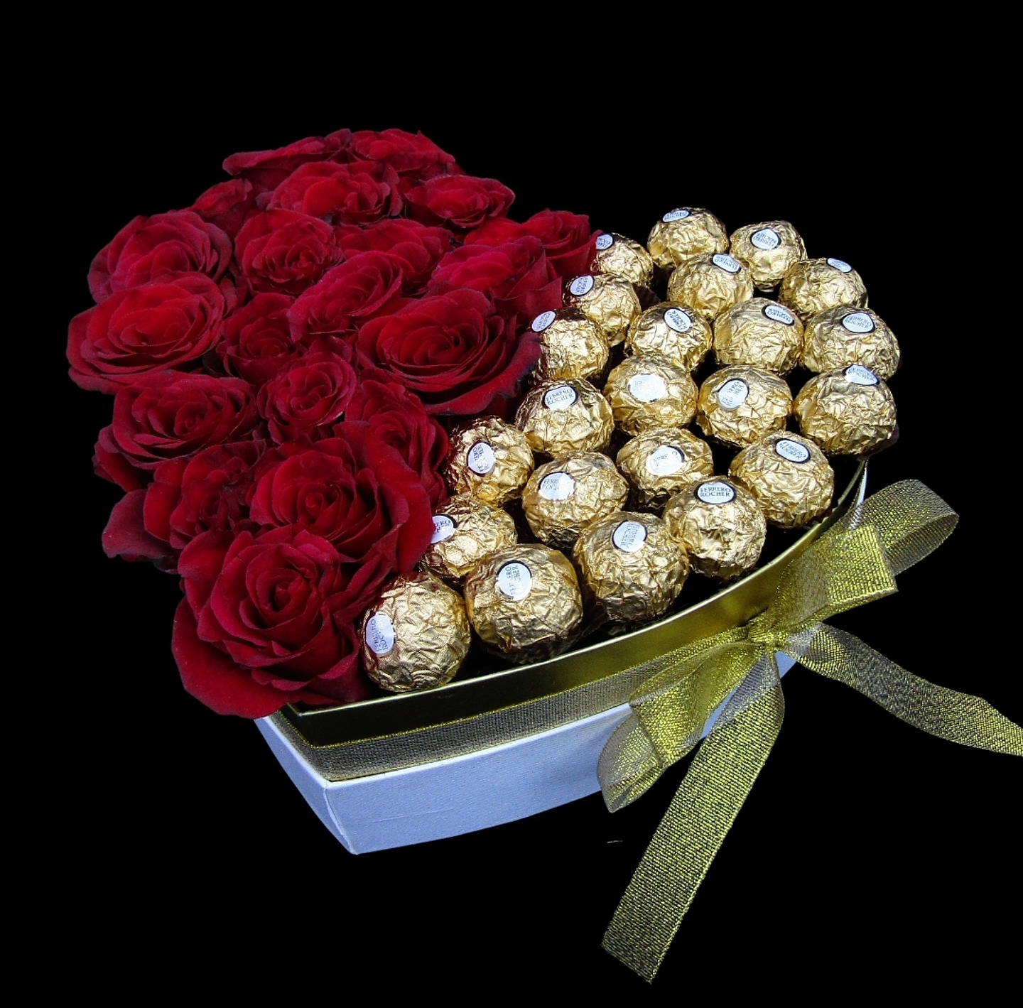 Corazón dúo de rosas y bombones  1