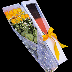 Caja de rosas amarillas