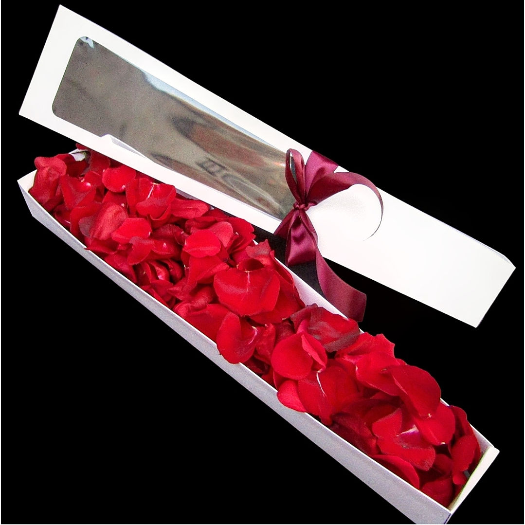 Caja de pétalos rojos 1