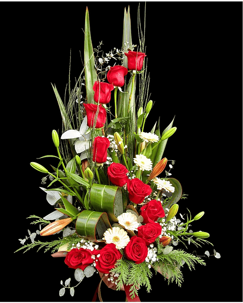 Espiral de rosas rojas y gerberas pastel