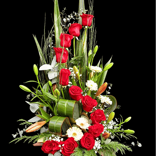 Espiral de rosas rojas y gerberas pastel