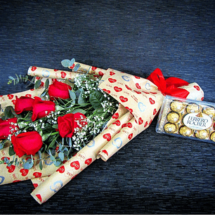 Ramo de 6 rosas rojas y Ferrero 12 unidades