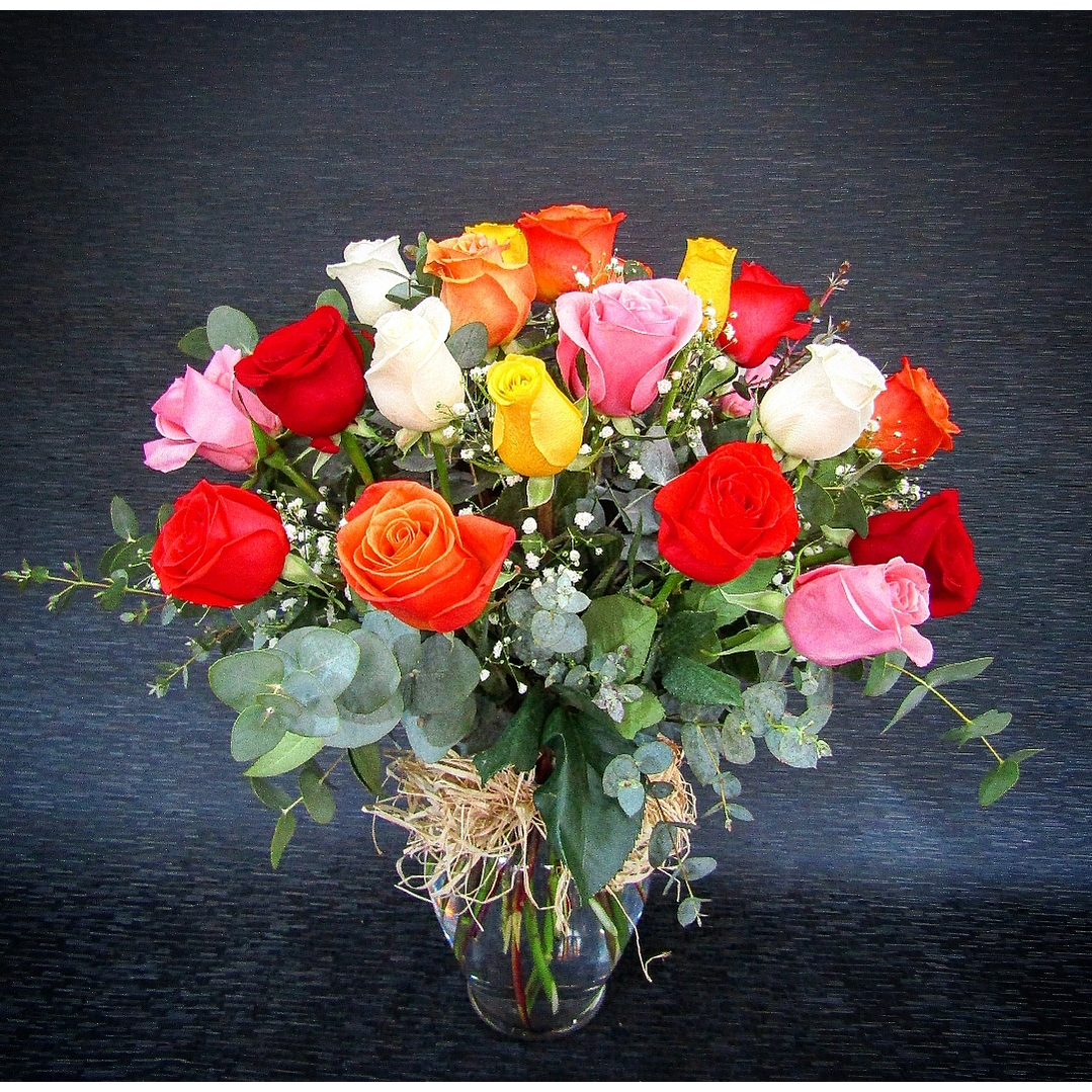 Florero de rosas primaveral 1