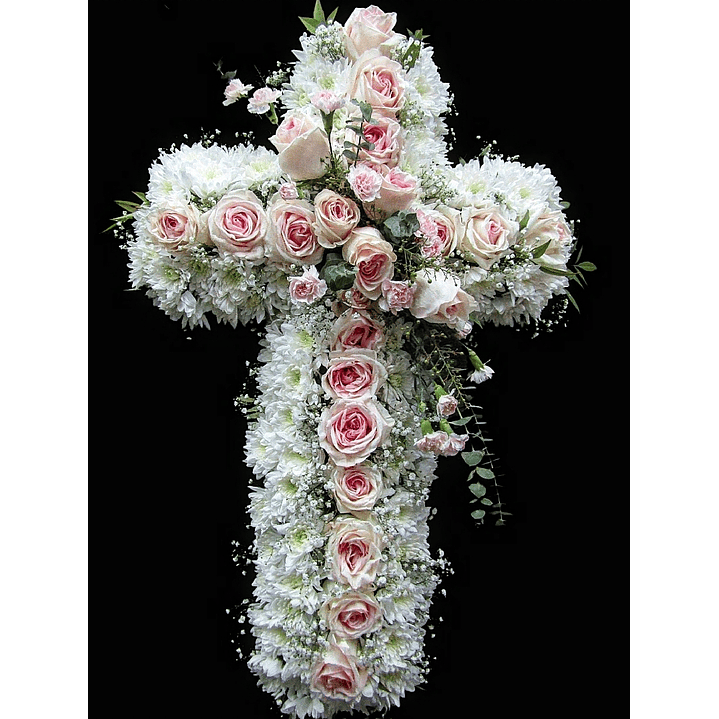 Cruz de rosas pastel 1
