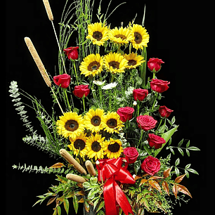 Paralelo Otoñal de Girasoles y Rosas.