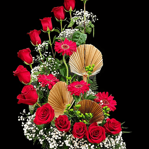 Caracola de rosas rojas y gerberas