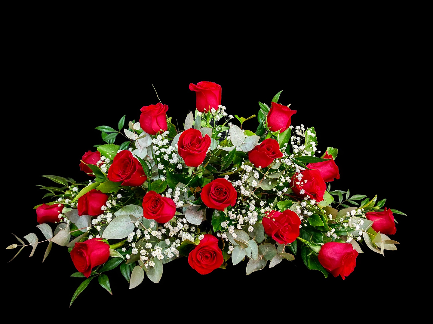 Cojín ovalado de rosas rojas de condolencias 1