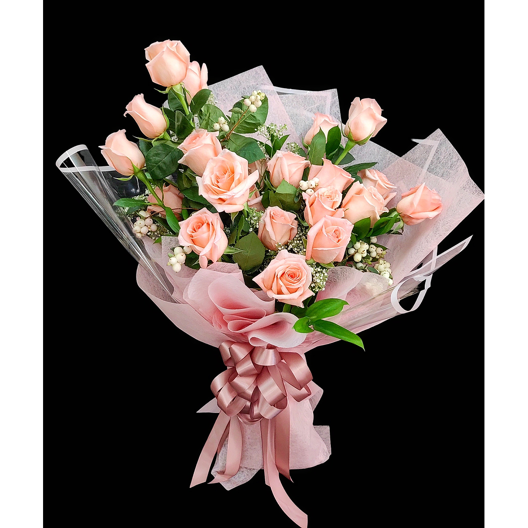 Ramo de 24 rosas asimétrico  1