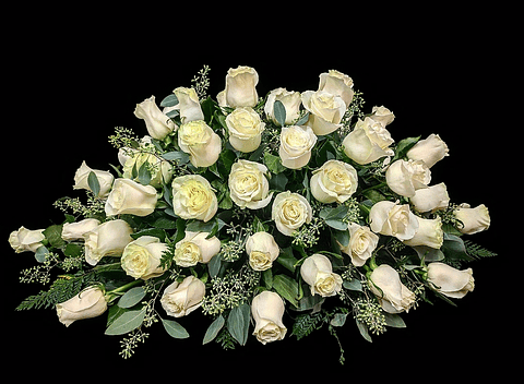 Cojín cubre urnas de rosas blancas