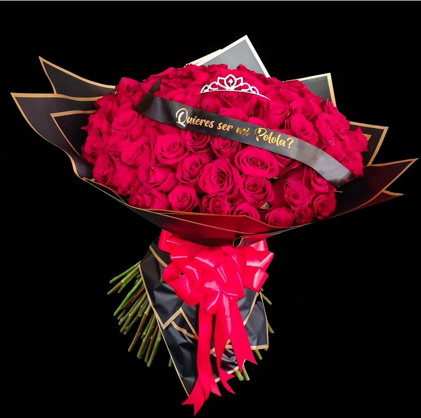 Channel bouquet 100 rosas rojas  1