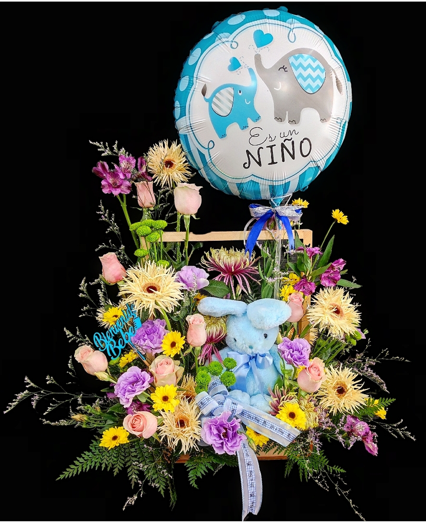 Jardín de rosas y gerberas de nacimiento 1