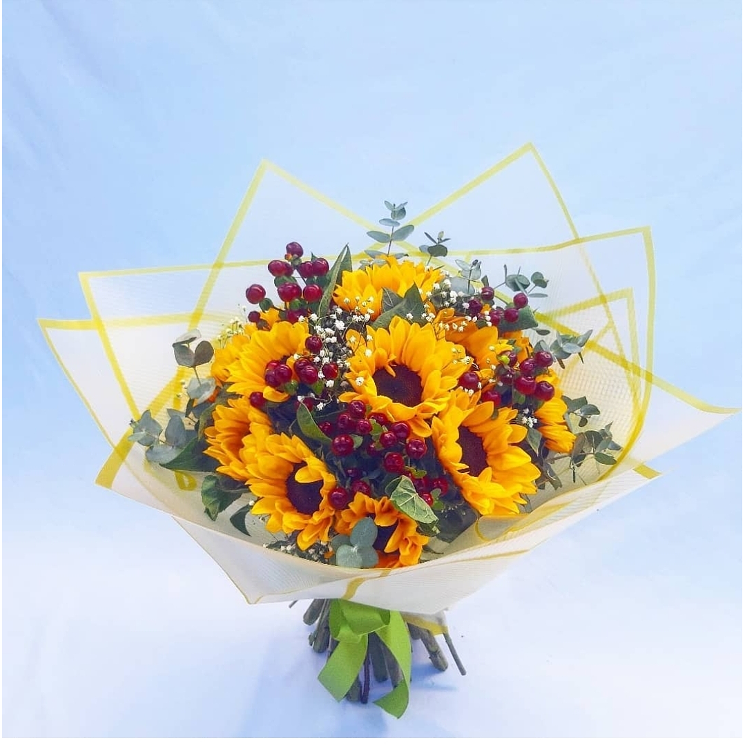 Ramo de Girasoles e hipéricos  1