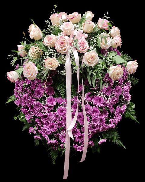 Corona de condolencias con moño de rosas 