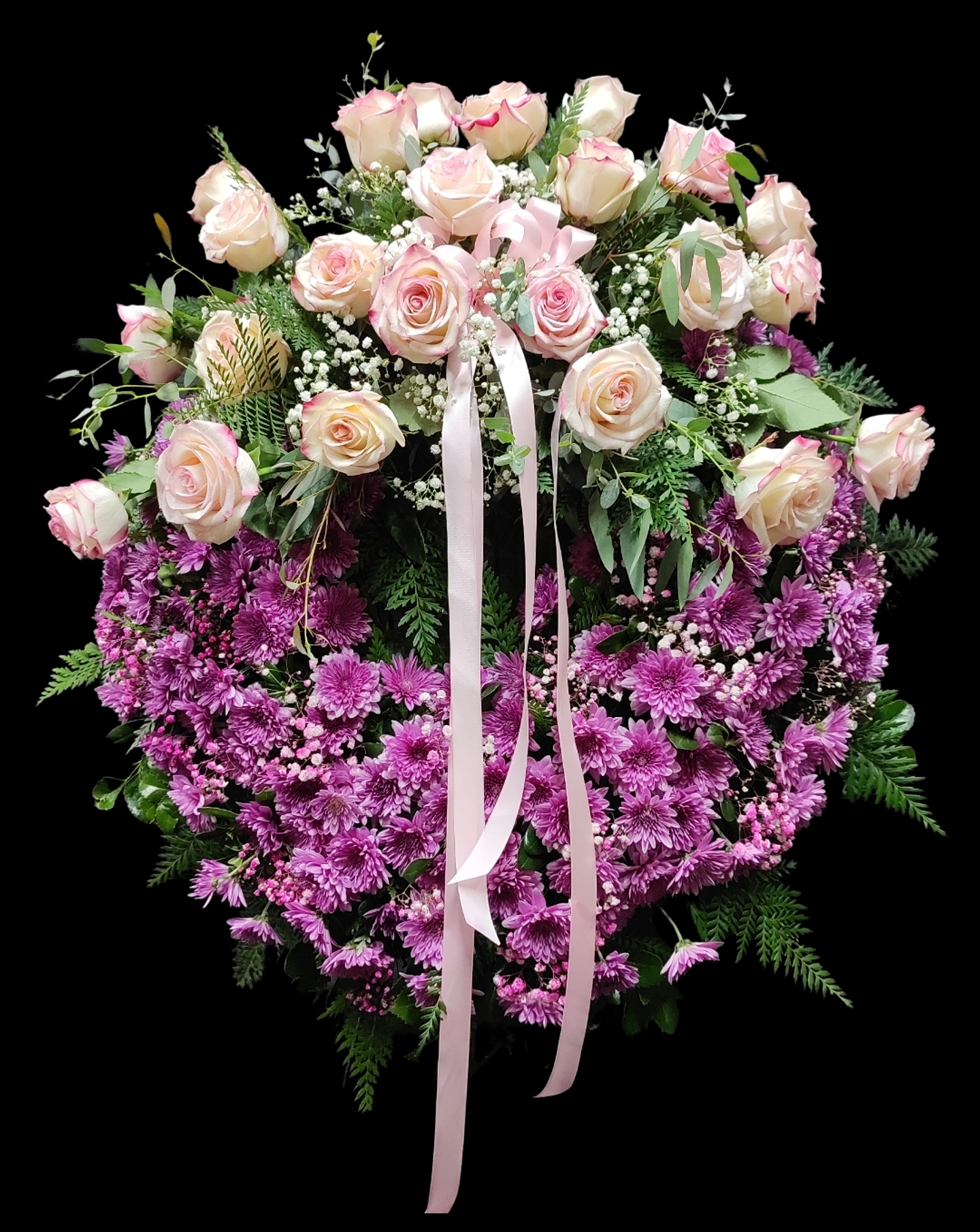 Corona de condolencias con moño de rosas  1