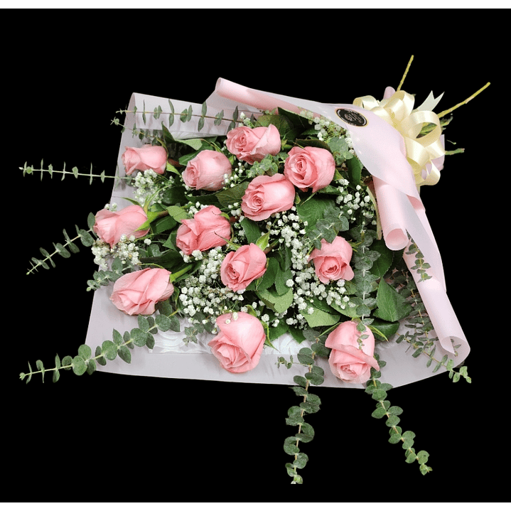 Ramo de 12 rosas rosados tendido 1