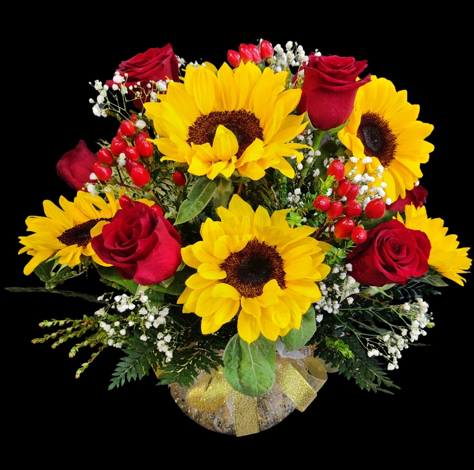 Pecera de girasoles y rosas  1