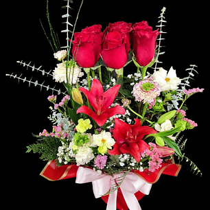 Maceta de 9 rosas rojas