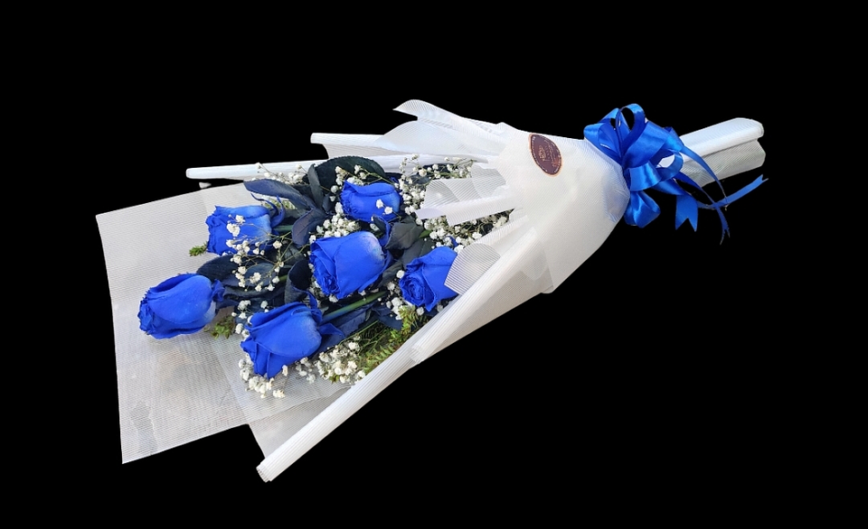 Ramo de 6 rosas azules 1