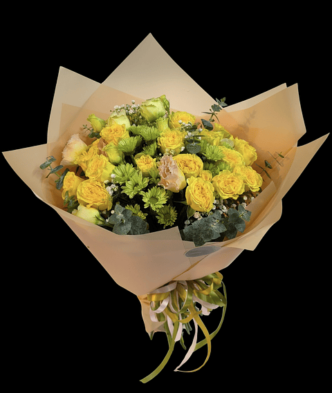 Ramo de minirosas y flores de selección 