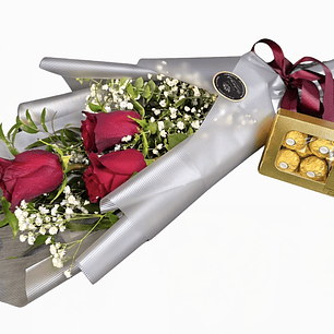 Trío de rosas y bombones
