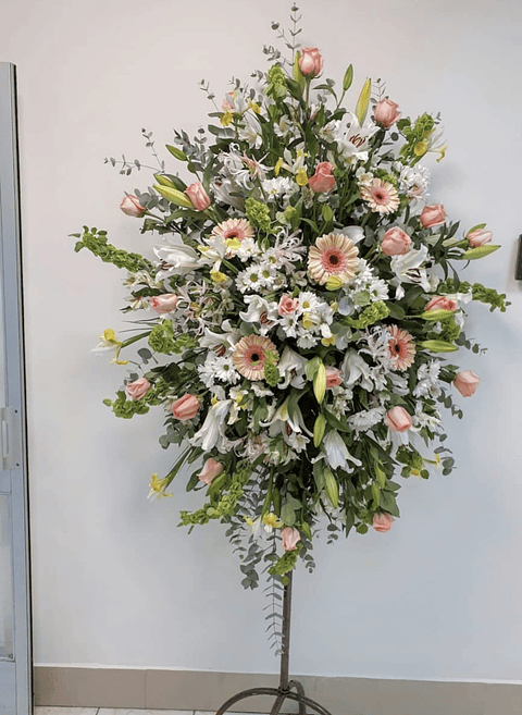 Medallón en atril para ceremonias 