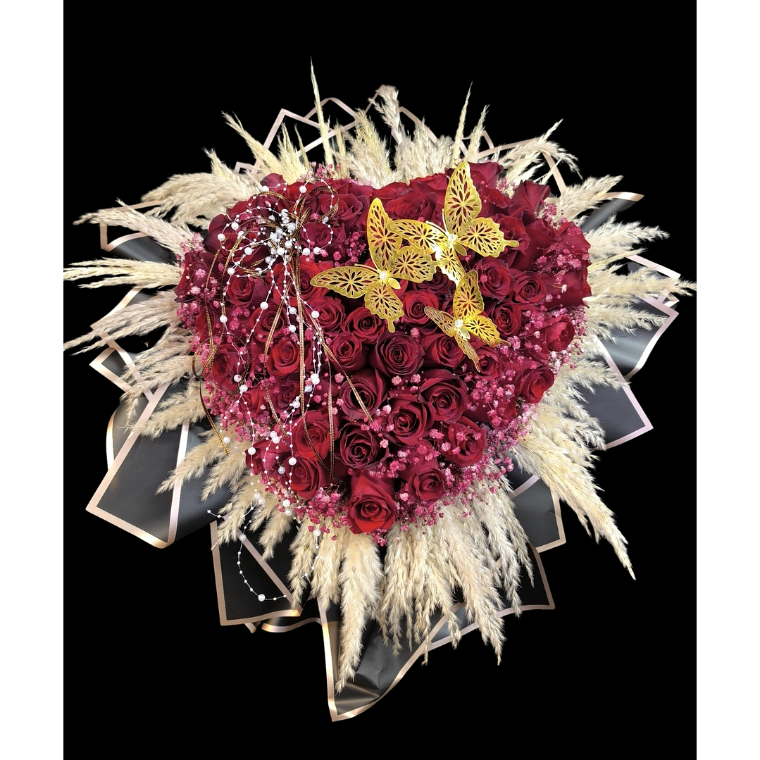 Corazón de rosas en forma de ramo  1