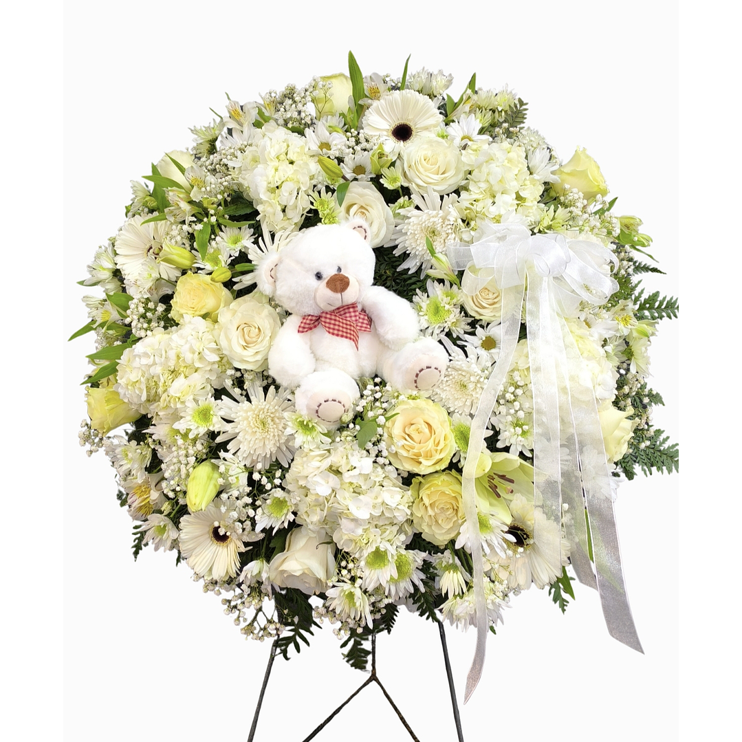 Corona blanca con osito de peluche 1