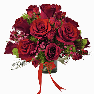 Cubo de rosas rojas y mini rosas 