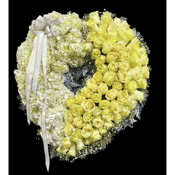 Gran corazón de Rosas y hortensias blancas  1