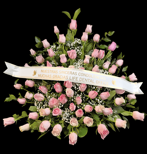 Arrimo de 75 rosas con cinta 