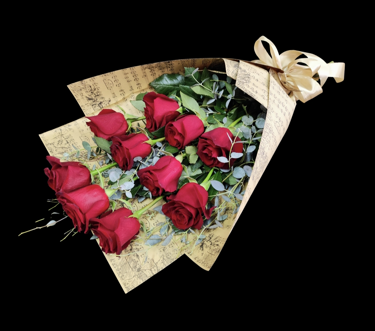 Ramo de 10 rosas en papel kraft 1