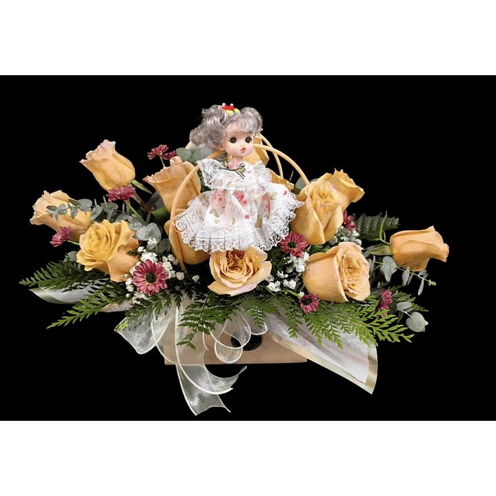 Cartera de rosas pastel con muñeca pequeña  1