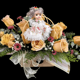 Cartera de rosas pastel con muñeca pequeña 