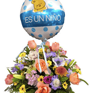 Canasta mixta pastel y globo es Niño