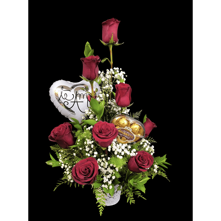 Vertical de rosas rojas bombones y globo metálicos 1