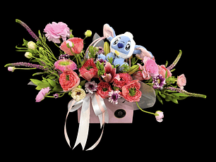 Cartera en tono rosado con llavero de Stitch 