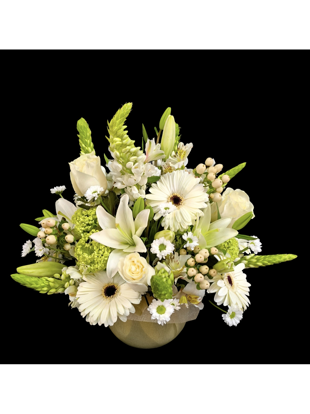 Pecera de flores mixtas surtidas en tonos blancos  1