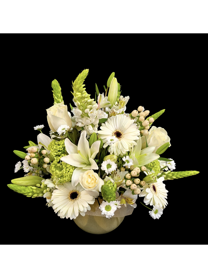 Pecera de flores mixtas surtidas en tonos blancos  1