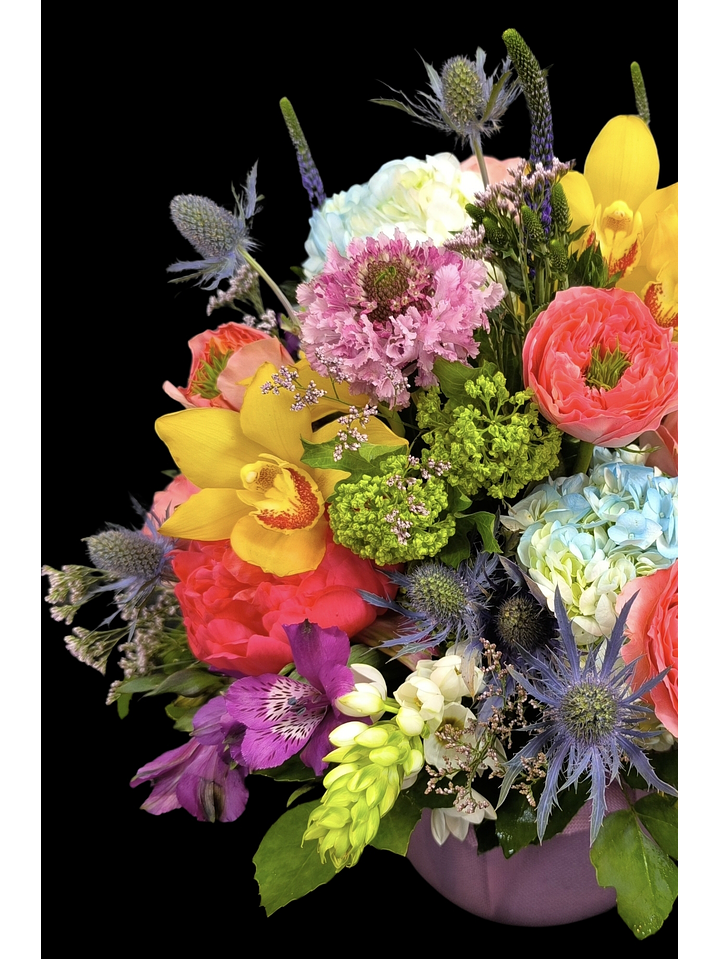 Centro de mesa en tono primaveral en pecera 2