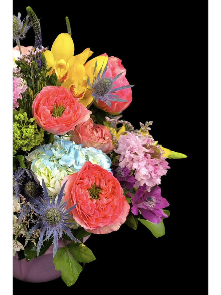 Centro de mesa en tono primaveral en pecera 3