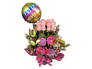 Maceta de 12 rosas rosadas, globo y bombones 