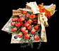 Ramo de 24 rosas rosadas en papel kraft  - Miniatura 3
