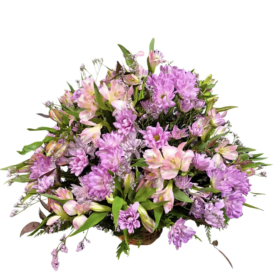 Cesta rosada de alstroemerias y maules 1