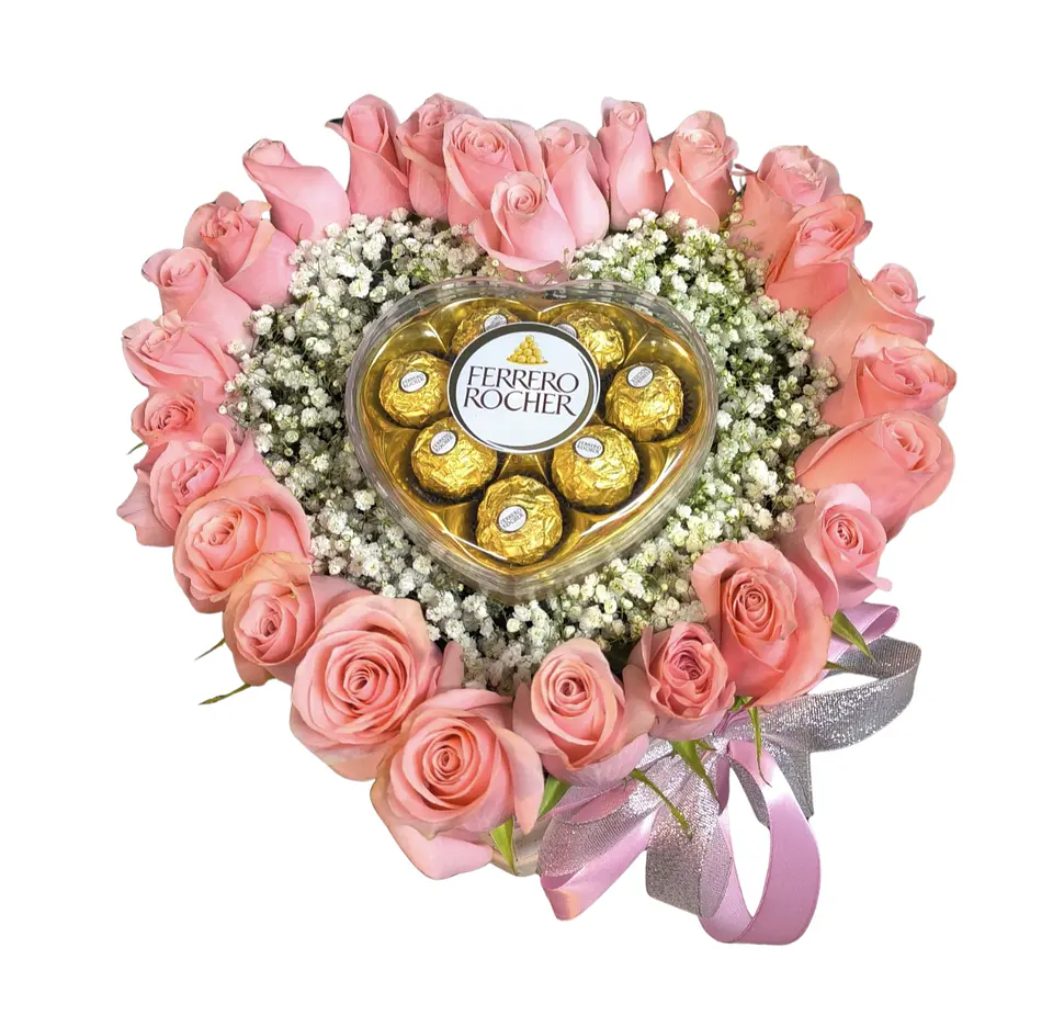 Box corazón de rosas, bombones y peluche rosado 2