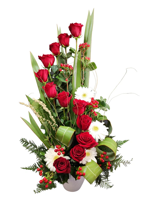 Espiral de rosas rojas y gerberas 