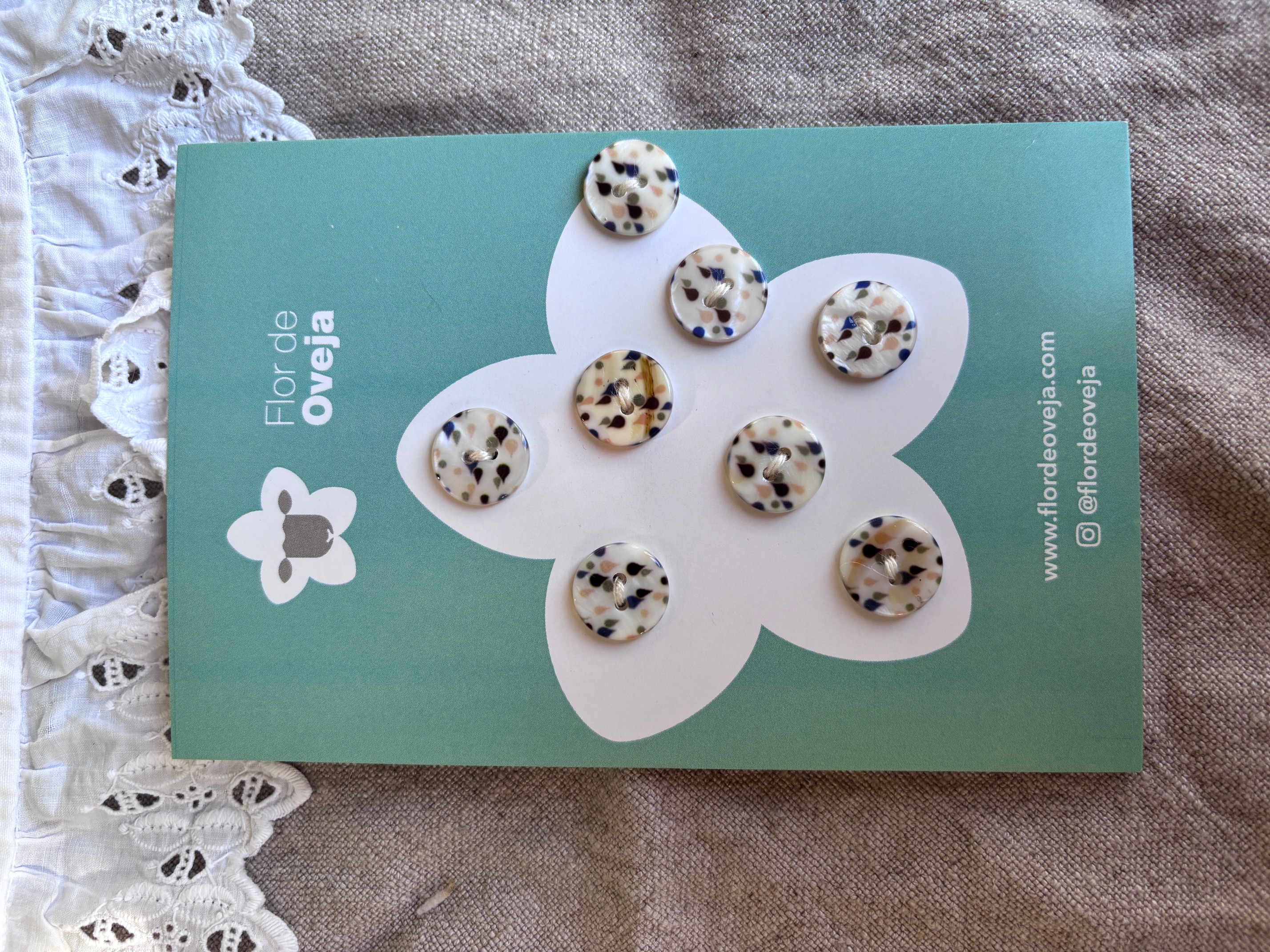 Set de 8 botones puntitos 15 mm