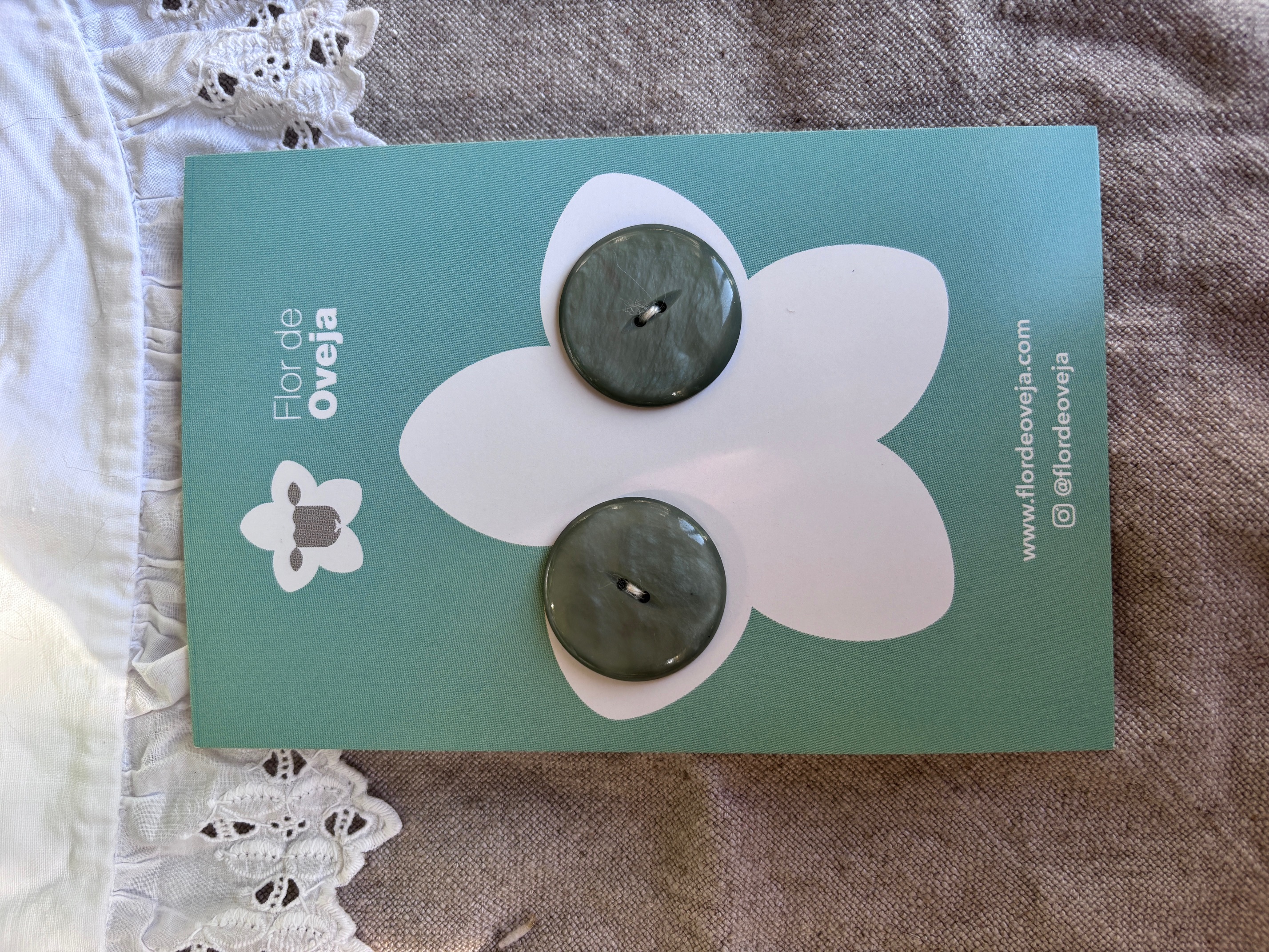 Set de 2 botones verdes vintage 29 mm