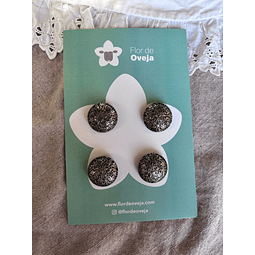 Set de 4 botones con diseño 23 mm